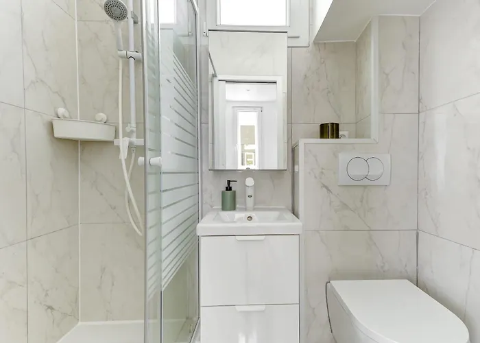 Eiffel Tower & Champ De Mars - 1br - Vacation